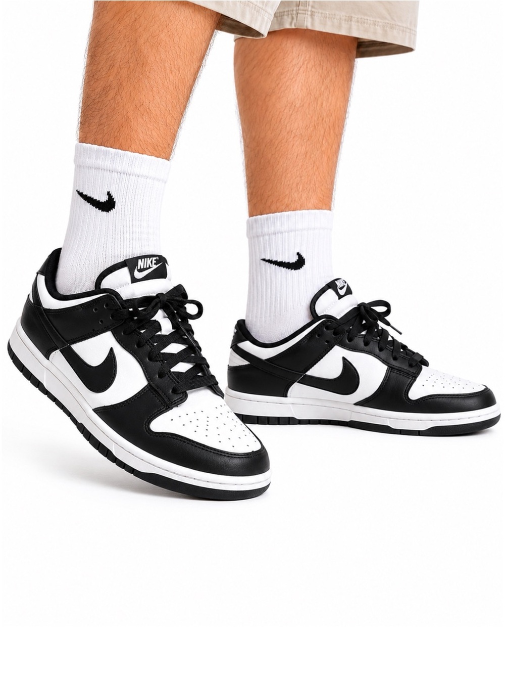 Size 9 (EU 42.5) Nike Men’s Dunk Low Retro Panda Black White Sneakers